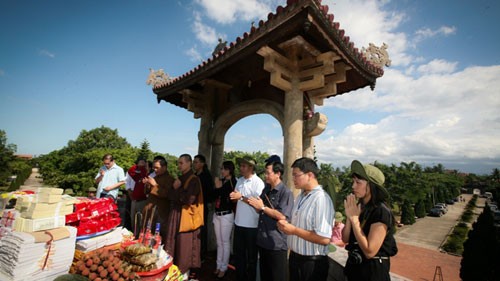 វិលត្រឡប់មកស្រុកកំណើតនៃចលនាតបស្នងសងគុណ។ - ảnh 1